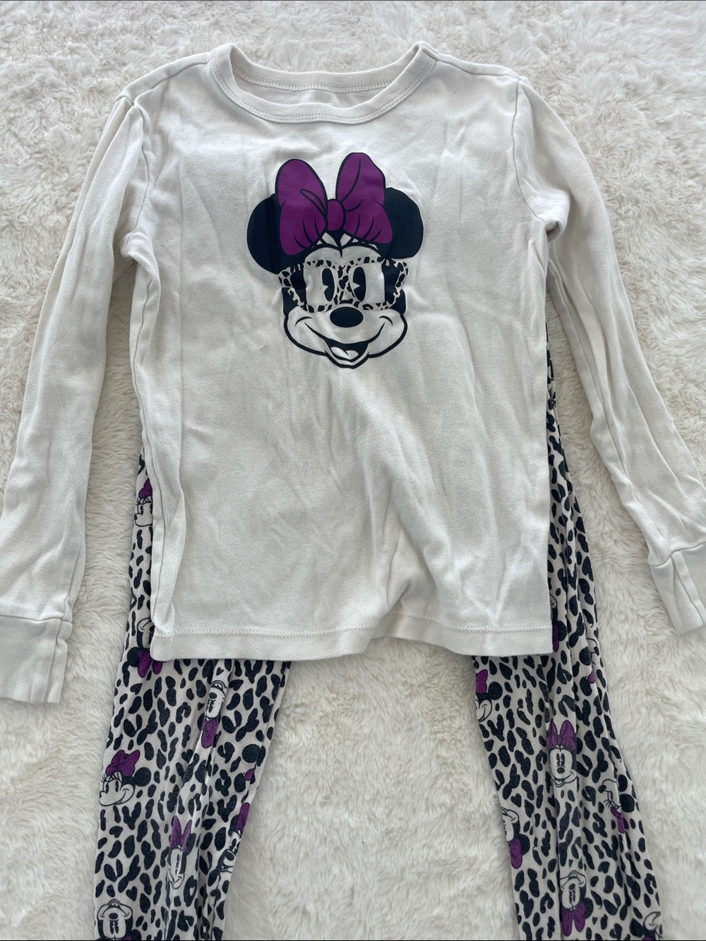 SALE! Kids Minnie Mouse White & Purple Pajama Set Size 8